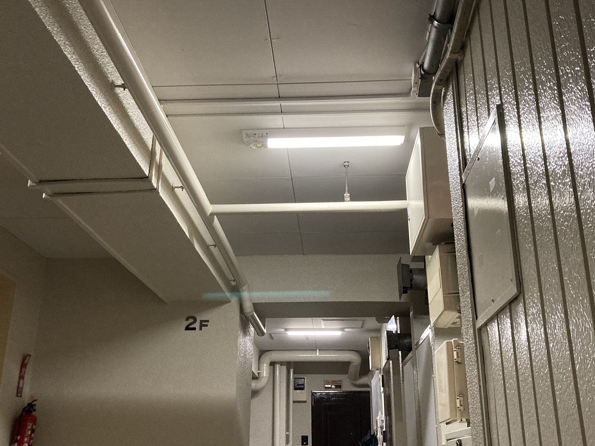 メゾン　Ⅰ様　　共用部廊下、階段、エントランス照明LED化
