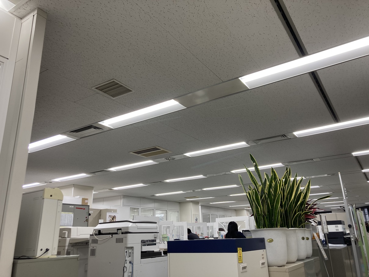 株式会社新学社様　東京支社内全照明LED化（2021年度）+補助金利用（2017年度）
