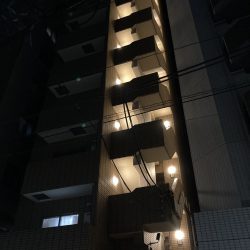 ビルトモア西新宿様　共用部非常階段照明全LED化