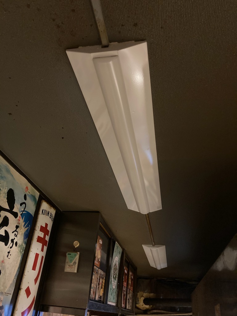 広島お好み焼き　ぶち旨屋様　厨房内天井照明LED化