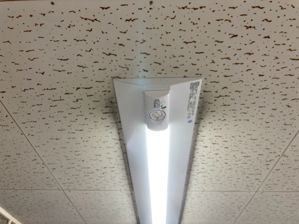 NPO法人様事務所内の天井照明を全LED化